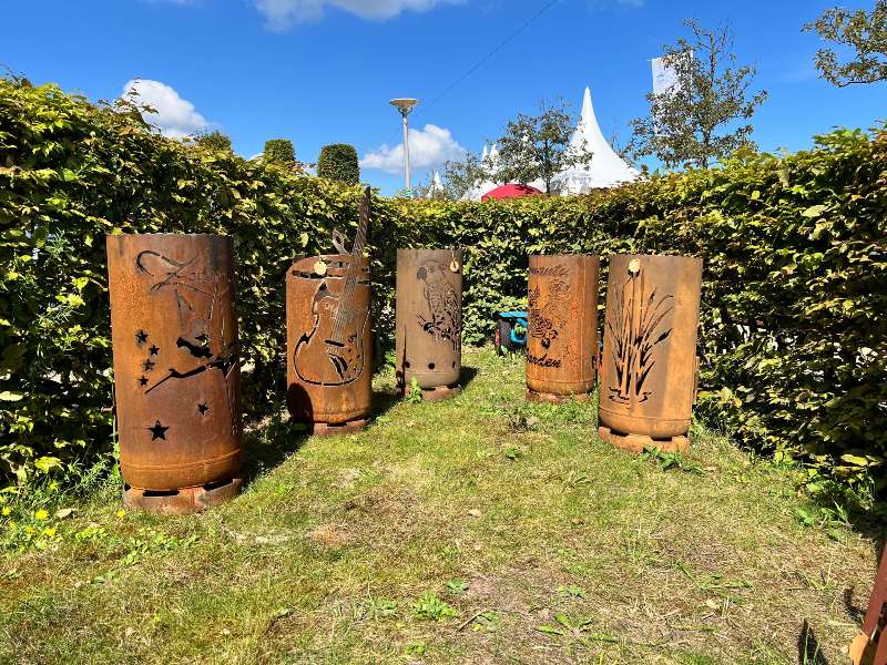 Individuell gravierter Feuerkorb mit Wunschmotiv – hochwertige Handarbeit