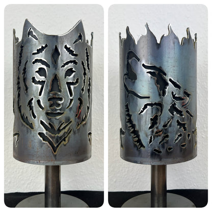 Gartenfackel – Wolfskopf_1 mit Wolf heulend